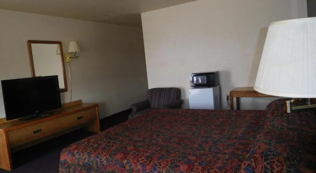 Четырёхместный номер Standard Holiday Motel Lordsburg I-10