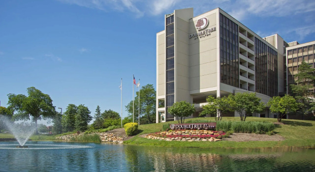 Номер DoubleTree by Hilton Chicago - Oak Brook