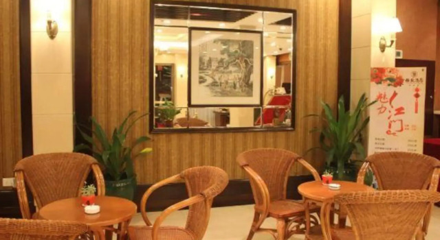 Yazhi Hotel Kaiping, Boek Hotel Hotels in Guangdong met parkeren, Parkeren