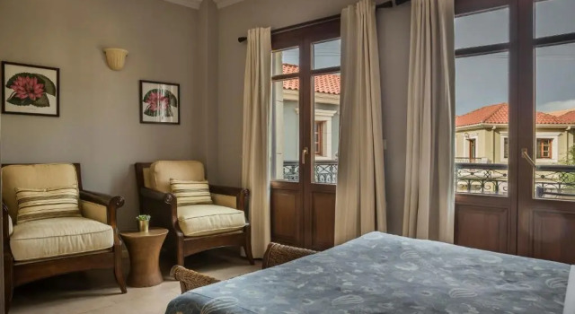Полулюкс с видом на внутренний двор Balhambra Suites