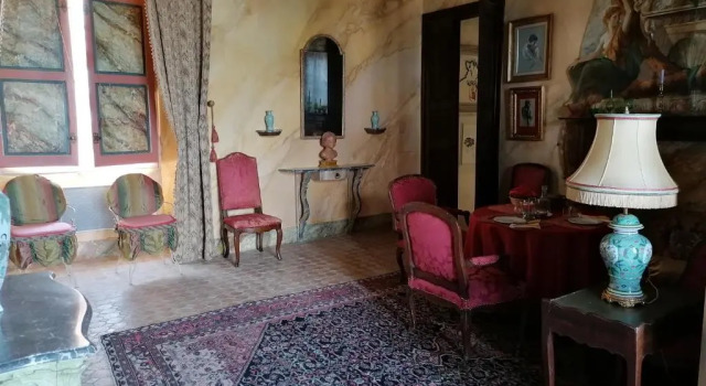château de Mauriac, Rezerwuj Hotel Senouillac Tarn
