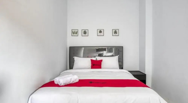 Двухместный номер Standard RedDoorz Plus near Jakarta Kota Station