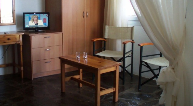 Scorpios Hotel & Suites, Забронировать Отель Отели Самоса 3 звезды, рядом с Gagou Beach, 3*