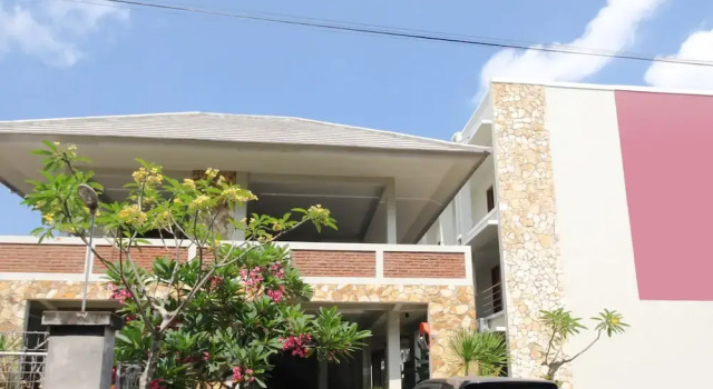 Airy Mataram Kulintang Satu 3 Lombok, Забронировать Отель Отели Матарам 3 звезды, рядом с Lombok Epicentrum Mall, 3*