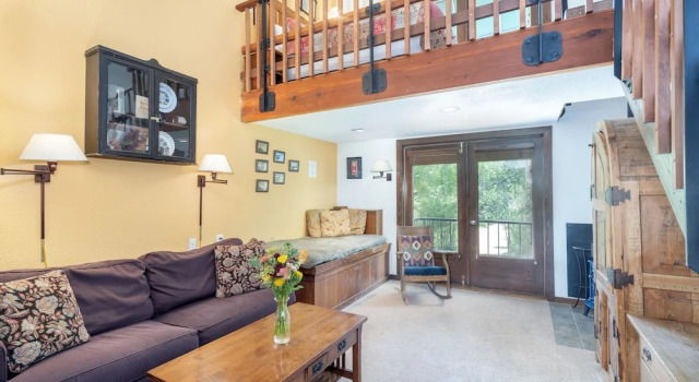 Manitou Lodge 6 Hotel Room by Alpine Lodging Telluride