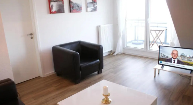 Seestraße mit Ostseeblick, Balkon und Parkplatz - ABC60