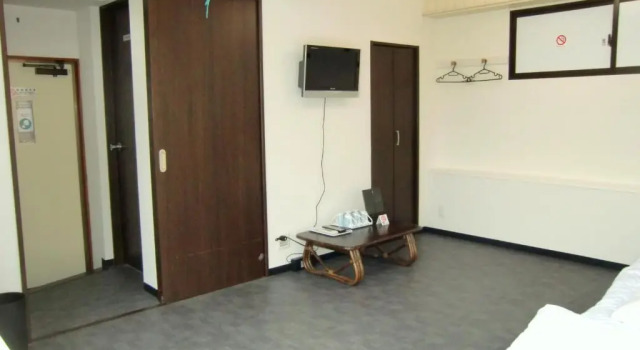 Четырёхместный номер Economy Hotel Hoteiya