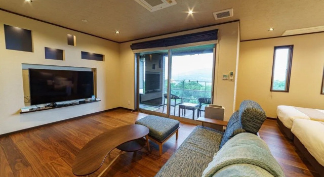 Kisara, Prenota Hotel Toba Mie