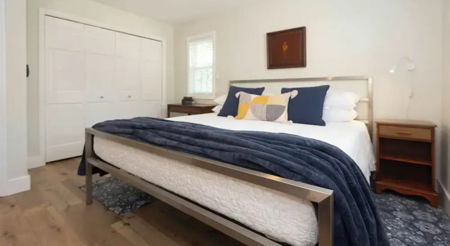 Heaven on Earth! 2 BDR Fontana Flat, Walk to Lake