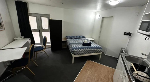 Студия Columbia Apartments
