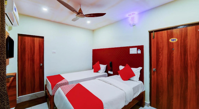 OYO Flagship 64017 Mayuri Inn, Rezervovat Hotel Hotely v Andhra Pradesh s parkováním, Parkování