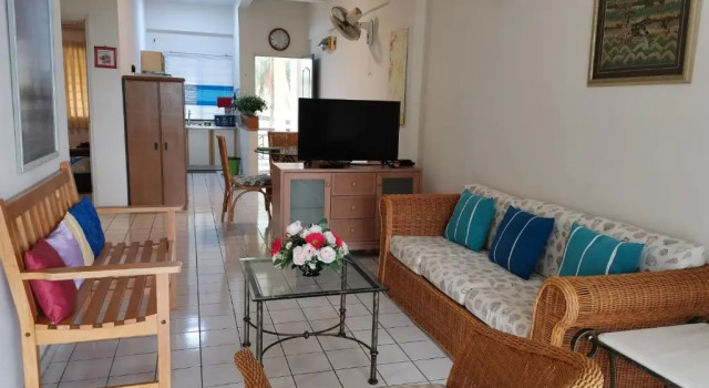 Cozy Seafront Paradise Lagoon Apartment