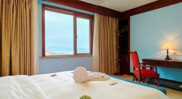 Люкс с 2 комнатами с балконом и с видом на море Timton Fuhe Hotel, Sanya