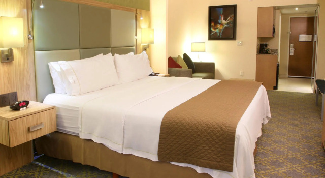 Двухместный люкс Holiday Inn Express & Suites Cuernavaca by IHG