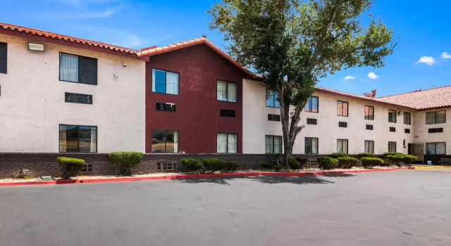 Super 8 Palmdale, Reserva ahora Hotel Palmdale California