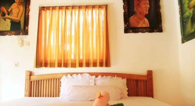 Ketut Losmen Bungalows Lembongan, Забронировать Отель Отели Лембонган с парковкой, рядом с Пляж Нуса Лембонган, Парковка
