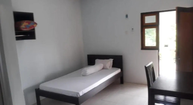 KoolKost At Malalayang Manado Minimum Stay 6 Nights, Book Hotel Hotels in Sulawesi with Parking, Parking