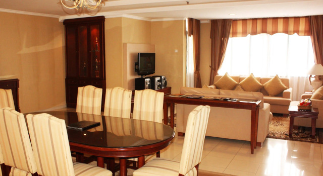 Travellers Suites Serviced Apartments, Buchen Sie Ferienwohnung Medan Sumatra, in der Nähe von Cambridge City Square