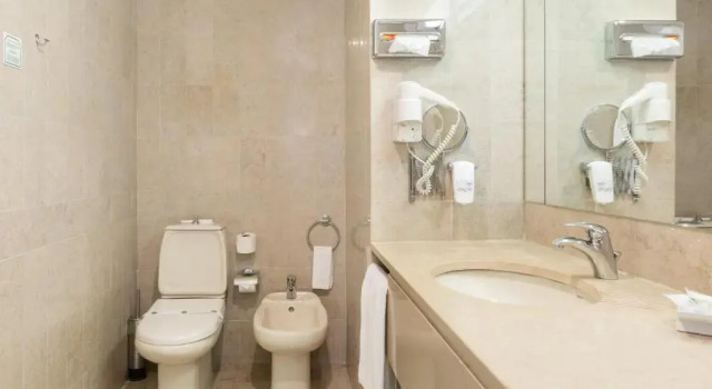 Трёхместный номер Standard Hotel Black Tulip - Porto Gaia