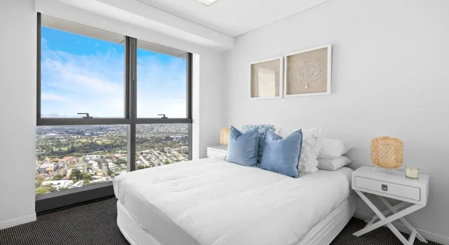Stunning River View 2-bed With Pool, Забронировать Апартаменты/квартира Брисбен Brisbane Region, рядом с Заповедник Уилсон-Аутлук