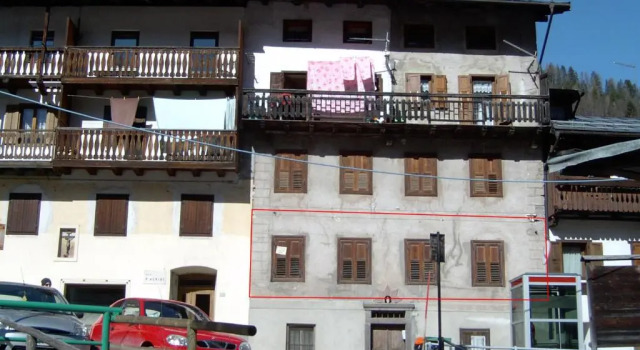 COL DE RIF Appartamento Storico nelle Dolomiti, Забронировать Апартаменты/квартира Отели Livinallongo del Col di Lana с парковкой, Парковка