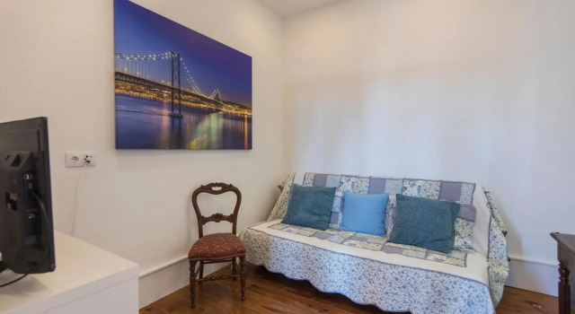 LovelyStay - Comfortable apartment with river views, Забронировать Апартаменты/квартира Апартаменты Лиссабона, рядом с Feira da Ladra, Апартаменты/квартира