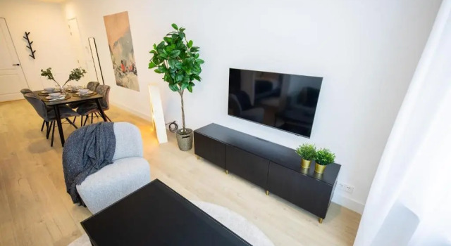Admiringly 1 Bedroom Serviced Apartment 56m2 -NB306A-, Забронировать Апартаменты/квартира Дельфсхавен 