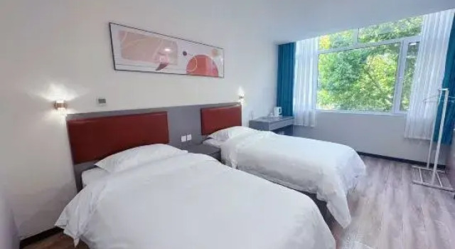 Shijiazhuang Yiyou Express Hotel (Youyi South Street Hebei Province Letters and Calls Bureau Branch), Book Hotel Shijiazhuang Hebei