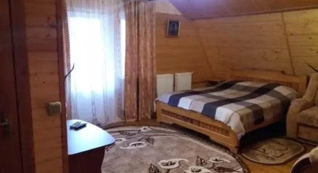 Bee House, Prenota Hotel Hotel a Ivano-Frankovsk con parcheggio, Parcheggio