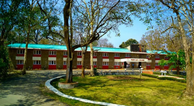 Номер Superior KTDC Periyar House Thekkady