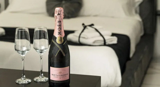 Deluxe værelse med altan med byudsigt Marmur Suite