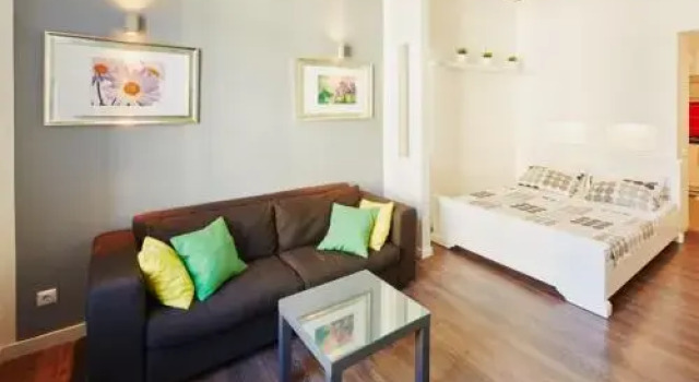 Do Lvova Central Apartments, Забронировать Апартаменты/квартира Отели Львова с парковкой, рядом с Львовская галерея Зелена канапа, Парковка