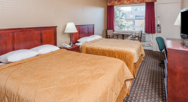 Super 8 Village Calgary, Book Hotel Calgary Calgary Region, near Foothills Athletic Park