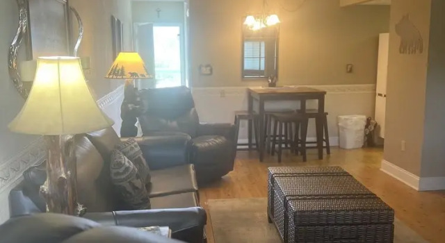 Коттедж Riverside 605 2bd Condo With Mountains View Private Balcony 2 Bedroom Home by RedAwning