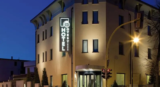 Трёхместный семейный номер Standard Hotel Ovest