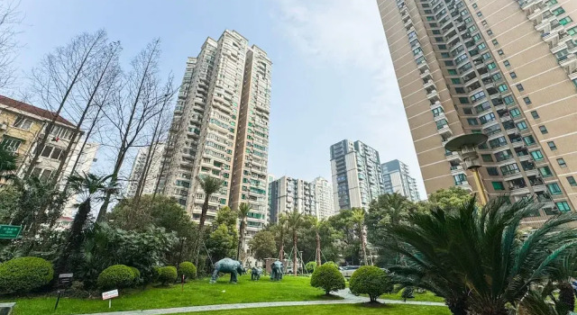 Tyms 2BR 2BA Apt Near MetroCity Line 1 9, Varaa Huoneisto Xuhui 