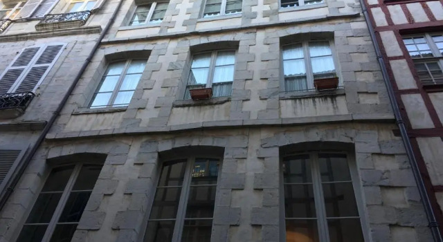Bayonne en plein cœur Centre Historique 2 chambres, Забронировать Апартаменты/квартира Байонна French Basque Country, рядом с Университет По-э-де-Пе-де-л'Адур
