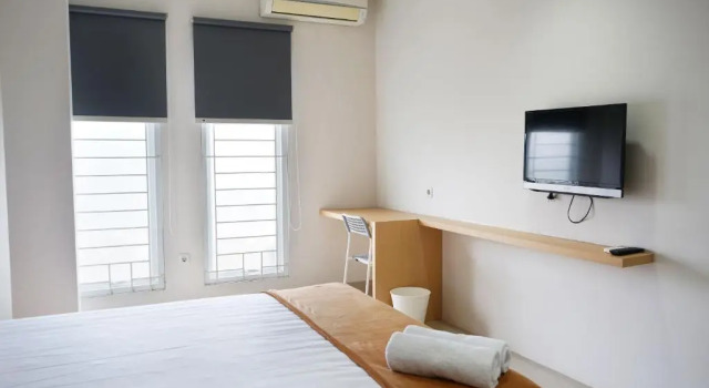 UROOMS Senayan, Prenota Affittacamere Kebayoran Lama Giacarta