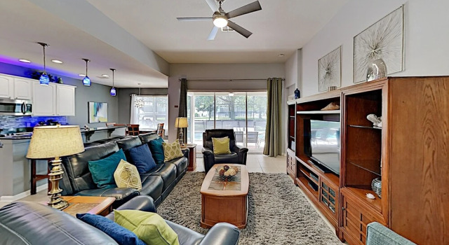 7816bfst 4 Bedroom Home, Buchen Sie Ferienhaus Hotels in Four Corners mit Pool, Schwimmbad