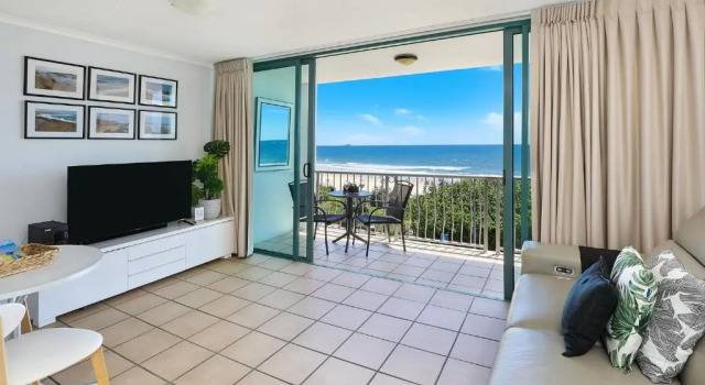 Номер Standard Пентхаус c 1 комнатой oceanfront Grand Palais Boolarong Beachside Apartments