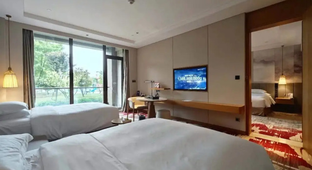 Двухместный номер Standard с видом на сад Crowne Plaza Huzhou by IHG
