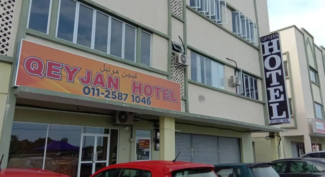 Qeyjan Hotel, Varaa Hotelli Hotellit Kelantan pysäköinnillä, Pysäköinti
