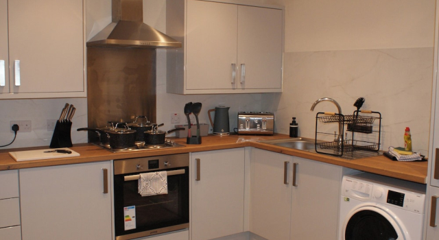 Коттедж The Newborough Apartment 3