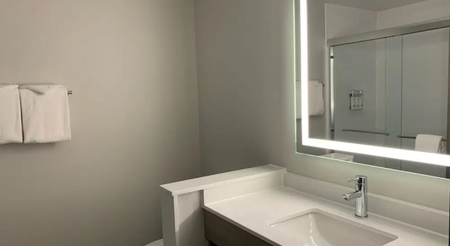 Четырёхместный люкс Deluxe Holiday Inn Express & Suites Courtenay - Comox by IHG