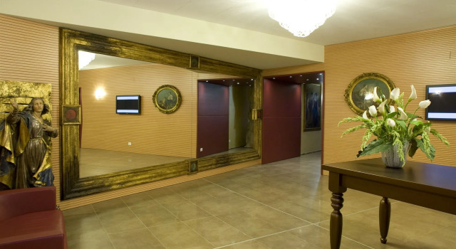 Base Hotel