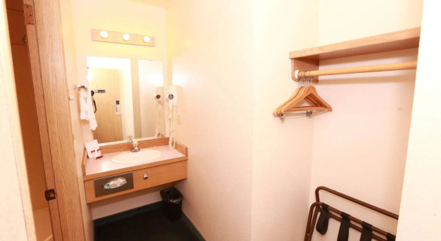 Village Inn & Suites Marysville, Đặt Khách sạn Marysville Washington