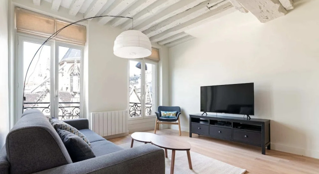 Bright and Modern Apt - 7 Mins to Notre Dame