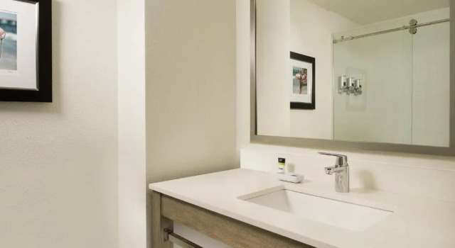 Двухместный полулюкс Four Points by Sheraton Jacksonville Beachfront