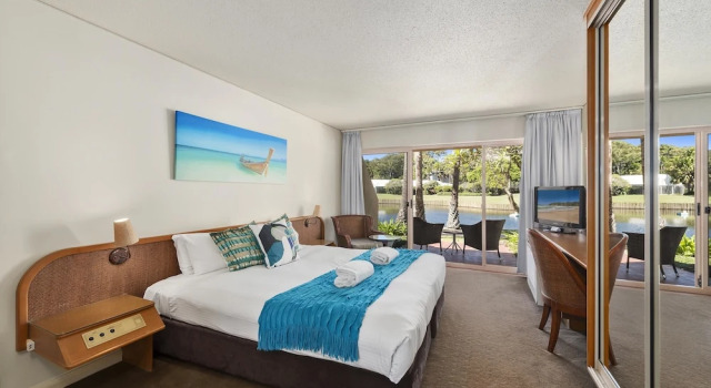 Serenity Bay Studio, Book Hotel Korora New South Wales
