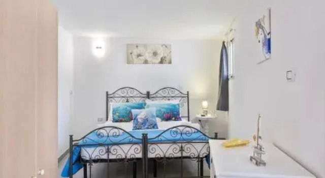 Salento Private Garden Retreat - Il Tuo Giardino Privato a Pochi Minuti dal Mare, Забронировать Отель Отели Порто-Чезарео 3 звезды, рядом с Scalo di Furno Archaeological Site, 3*
